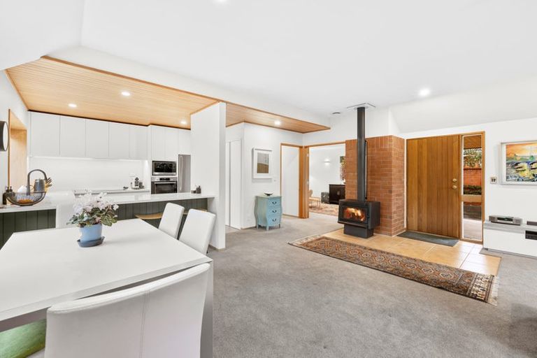 Photo of property in 2/6 Chepstow Avenue, Fendalton, Christchurch, 8052