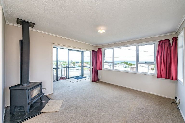 Photo of property in 86 Karaka Street, Castlecliff, Whanganui, 4501