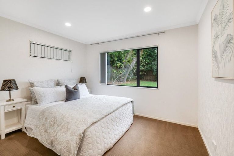 Photo of property in 17 Jacanas Place, Unsworth Heights, Auckland, 0632