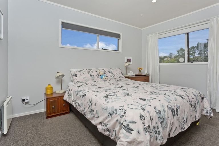Photo of property in 11 Yule Place, Massey, Auckland, 0614