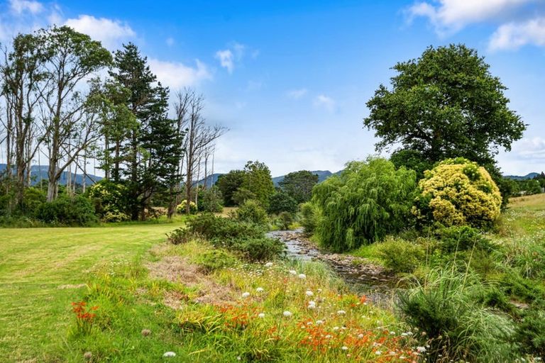 Photo of property in 30b Thompsons Track, Aongatete, 3178