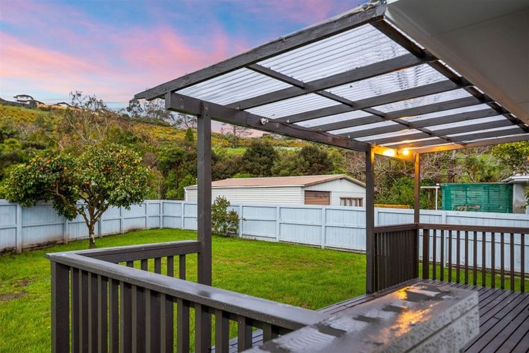 Photo of property in 9 Camphora Place, Ranui, Auckland, 0612