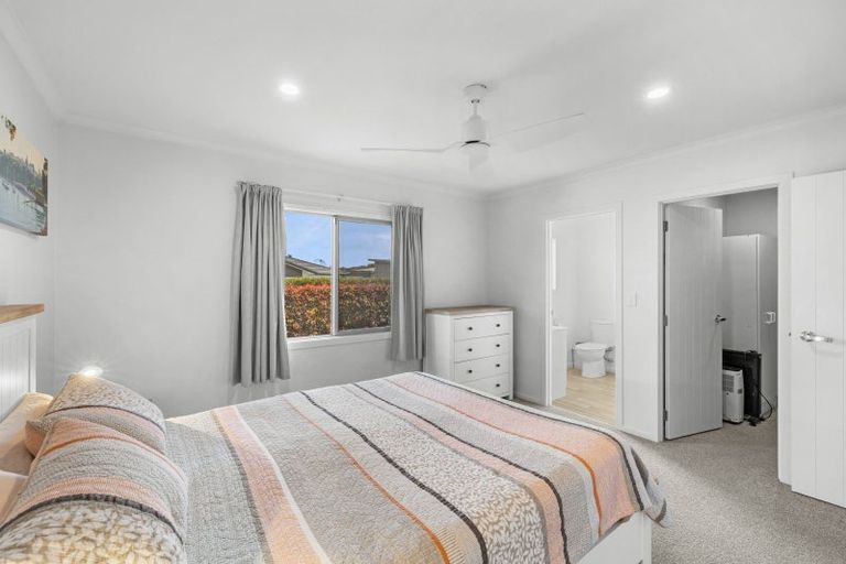 Photo of property in 16 Kedge Drive, Mangawhai, 0505