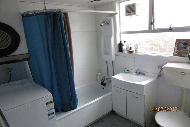 Photo of property in 2/36 Roxburgh Street, Mount Victoria, Wellington, 6011