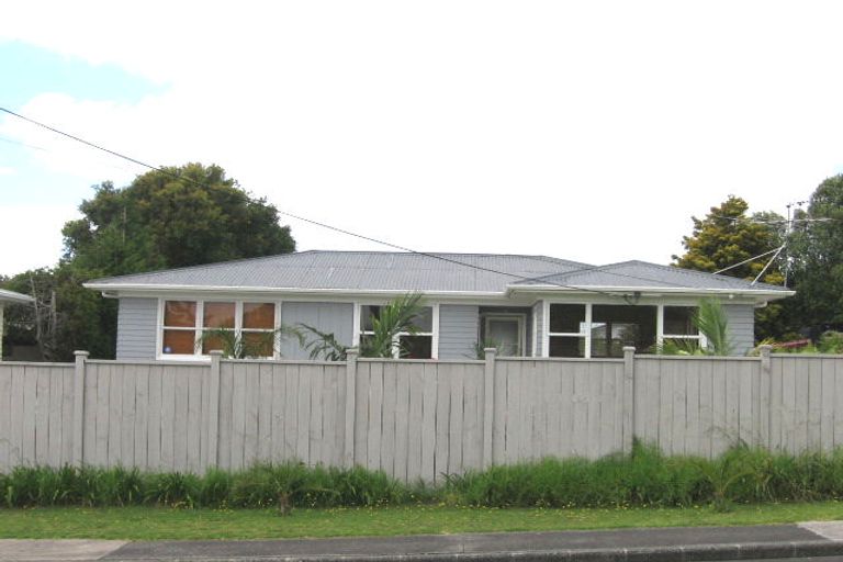 Photo of property in 253 Rangatira Road, Beach Haven, Auckland, 0626