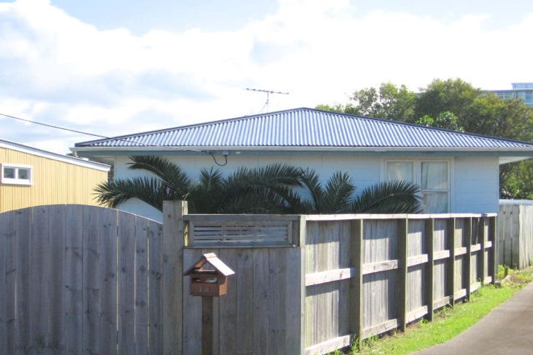 Photo of property in 1 Courthouse Lane, Orewa, 0931