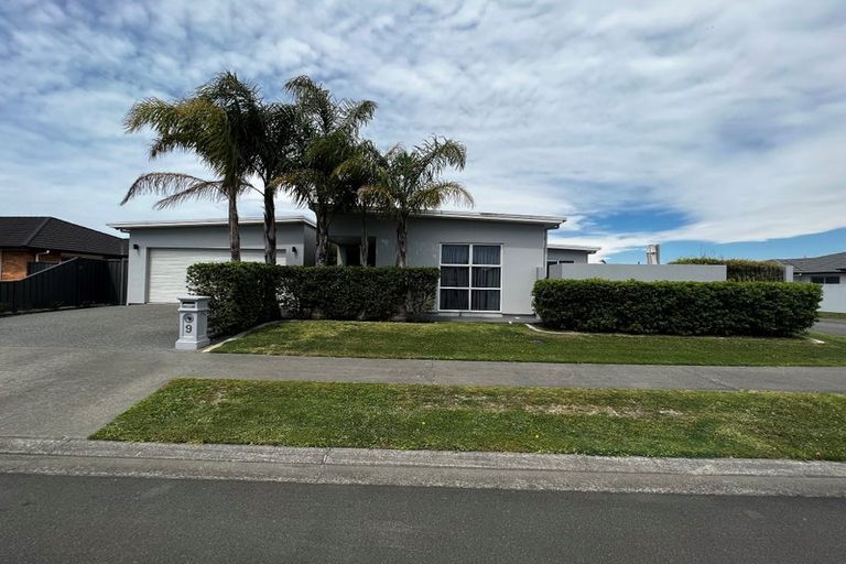 Photo of property in 9 Akaroa Road, Poraiti, Napier, 4112