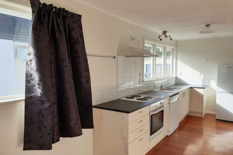Photo of property in 1/167 Wainuiomata Road, Wainuiomata, Lower Hutt, 5014