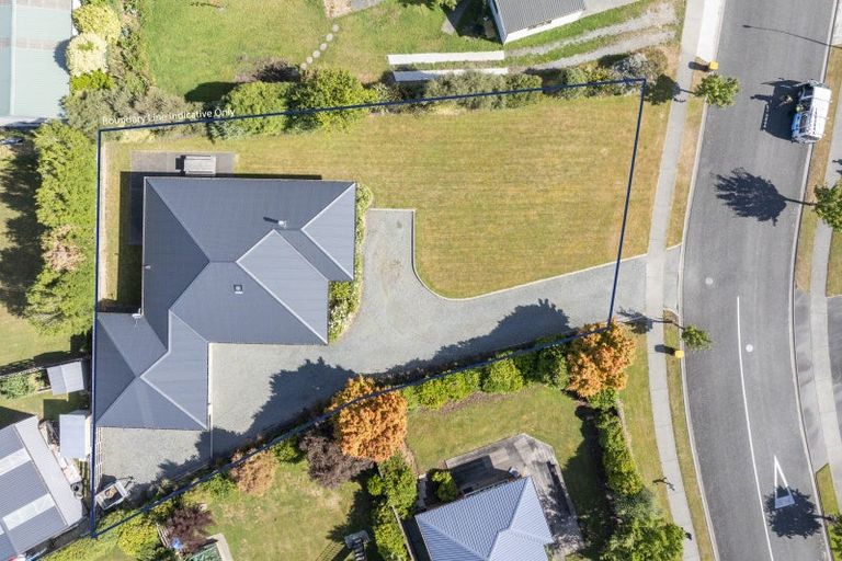 Photo of property in 60 Lawson Burrows Crescent, Te Anau, 9600