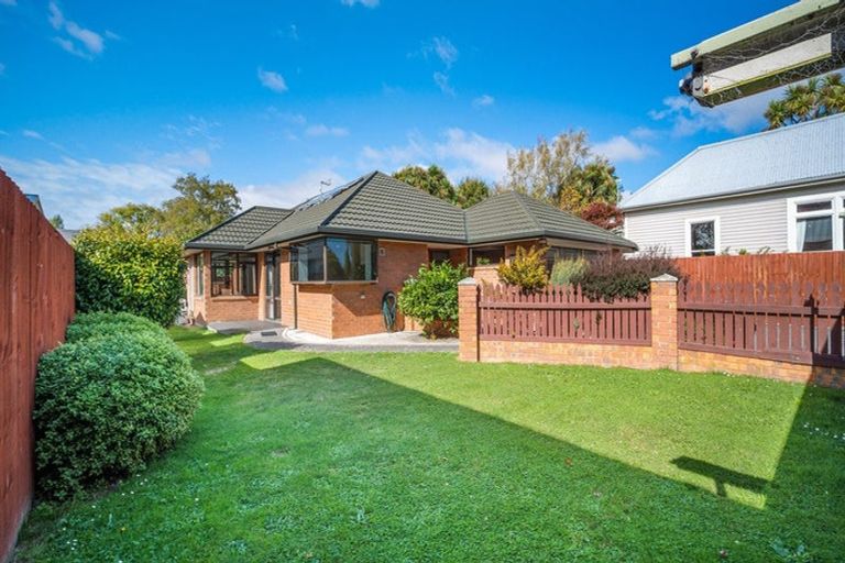Photo of property in 2/88 Colombo Street, Beckenham, Christchurch, 8023