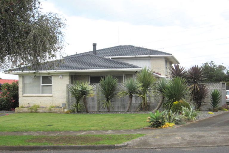 Photo of property in 28 Barnhill Crescent, Pahurehure, Papakura, 2113