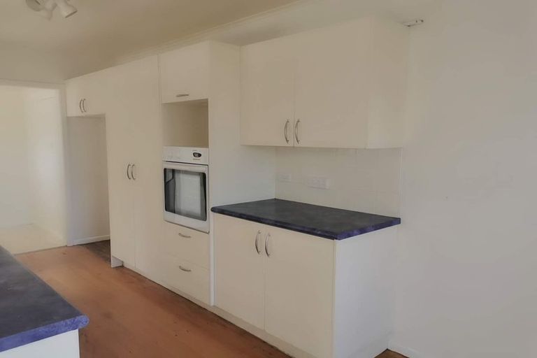 Photo of property in 1/30 Bruce Road, Glenfield, Auckland, 0629