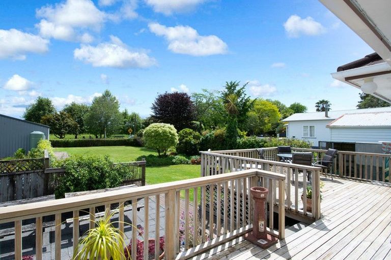 Photo of property in 23 Taupaki Road, Taupaki, Henderson, 0782