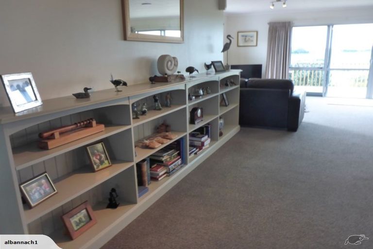 Photo of property in 9 Sand Dune Grove, Waikawa Beach, Levin, 5573