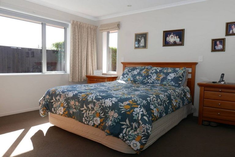 Photo of property in 118b Somerfield Street, Somerfield, Christchurch, 8024