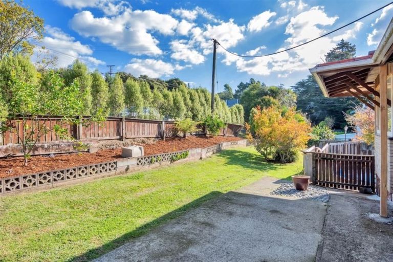 Photo of property in 905 Swanson Road, Swanson, Auckland, 0612