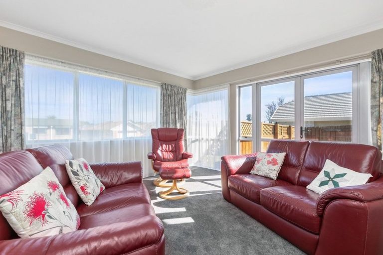 Photo of property in 5 Lucerne Place, Welcome Bay, Tauranga, 3112