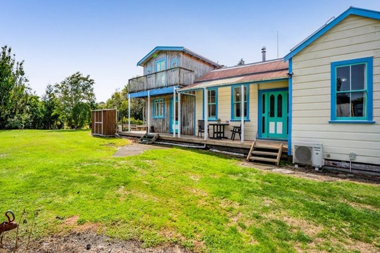 Photo of property in 100 Conway Road, Eltham, 4322