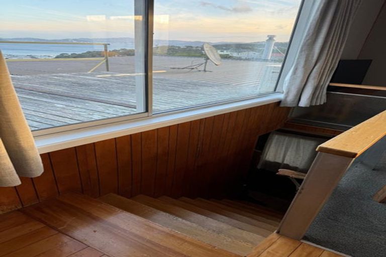 Photo of property in 8 Lilac Lane, Maungaraki, Lower Hutt, 5010