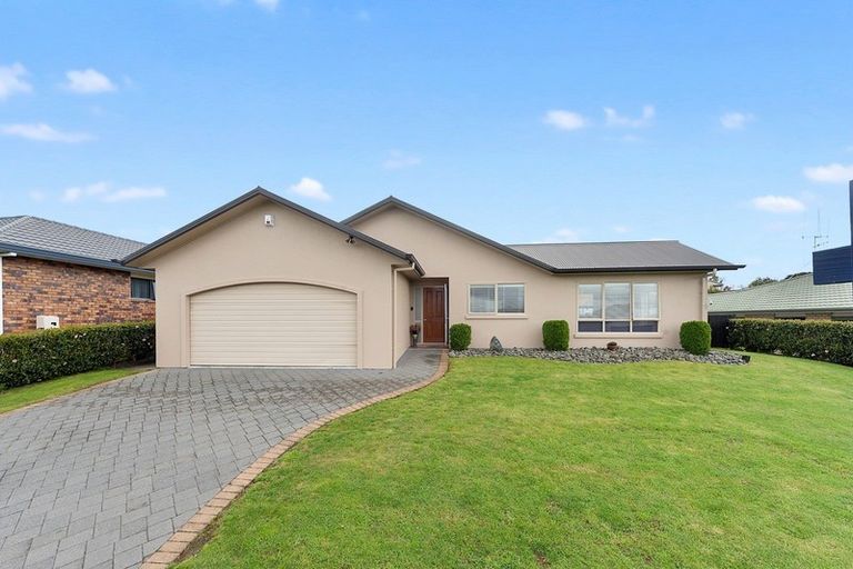 Photo of property in 9 Loveridge Place, Morrinsville, 3300