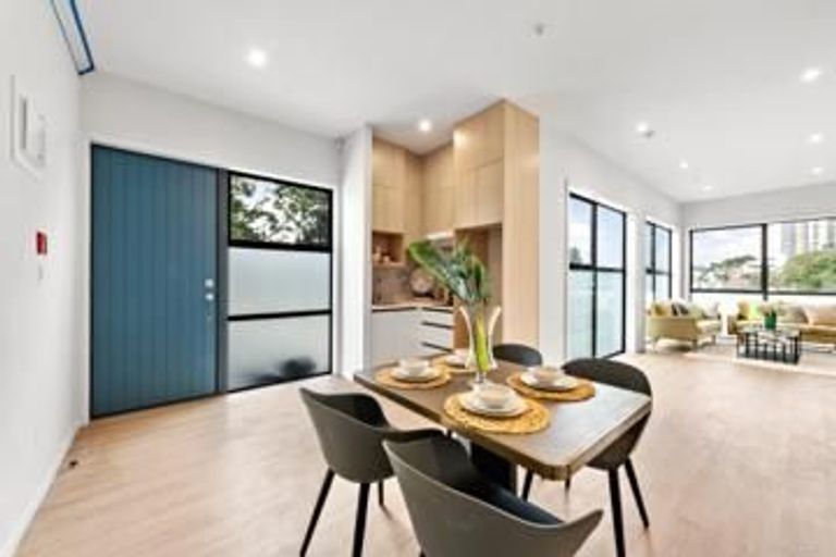 Photo of property in 3/1 Kaponga Crescent, New Lynn, Auckland, 0600