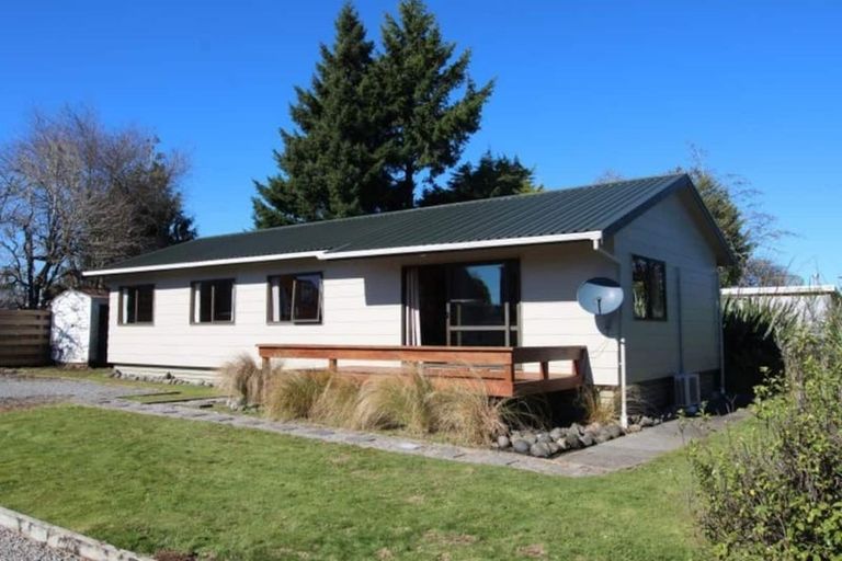Photo of property in 32 Mackenzie Street, National Park, Owhango, 3989