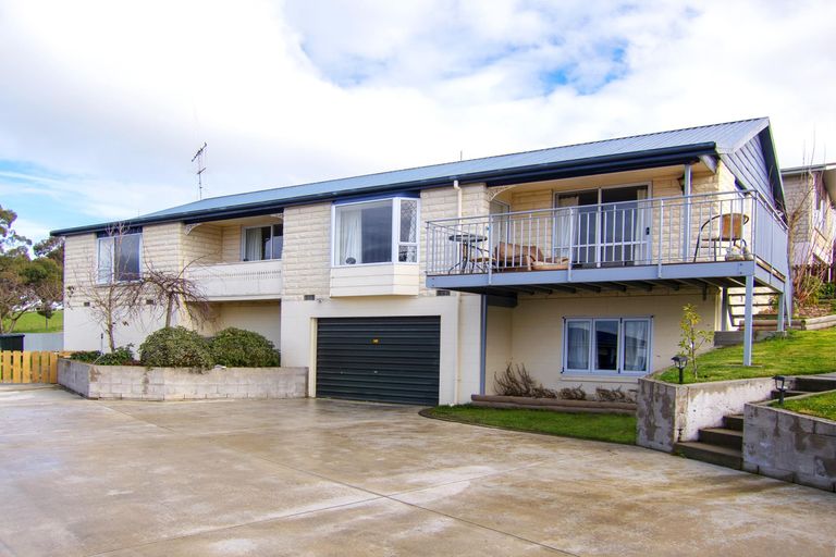 Photo of property in 23 Darby Street, Geraldine, 7930