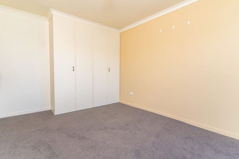Photo of property in 39 Shandon Road, Vauxhall, Dunedin, 9013