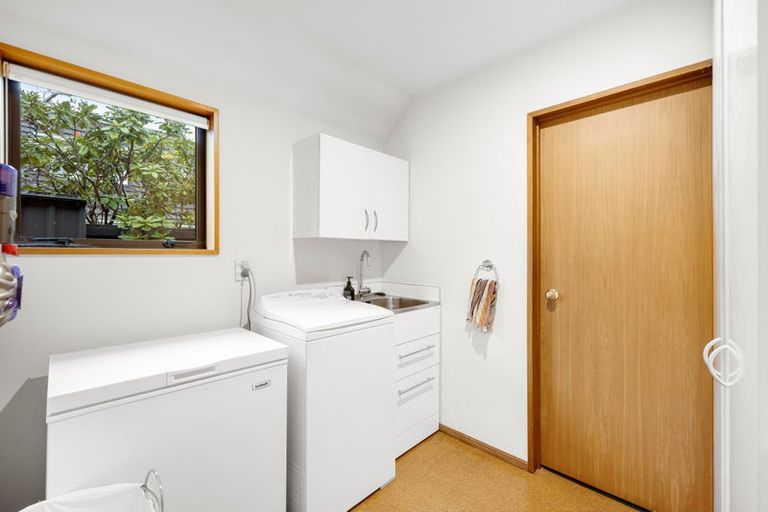 Photo of property in 2/6 Chepstow Avenue, Fendalton, Christchurch, 8052