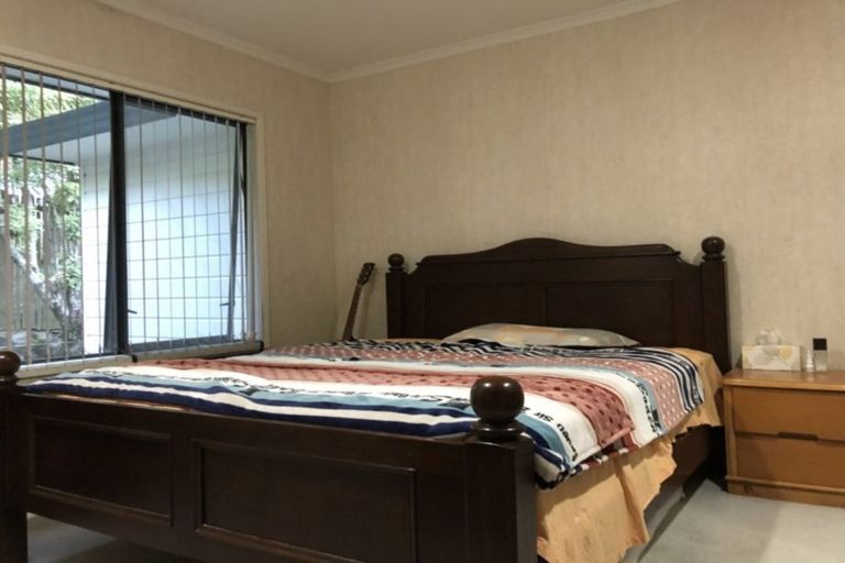 Photo of property in 28 Bayside Drive, Browns Bay, Auckland, 0630