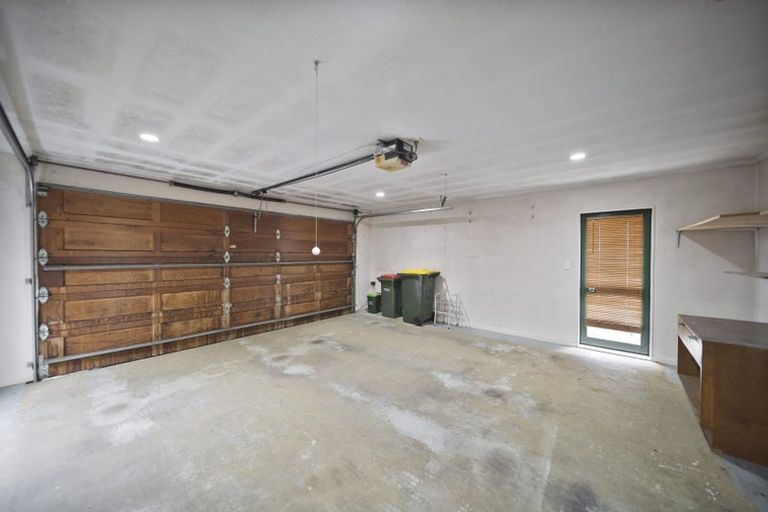 Photo of property in 20 Yarlside Place, Northpark, Auckland, 2013