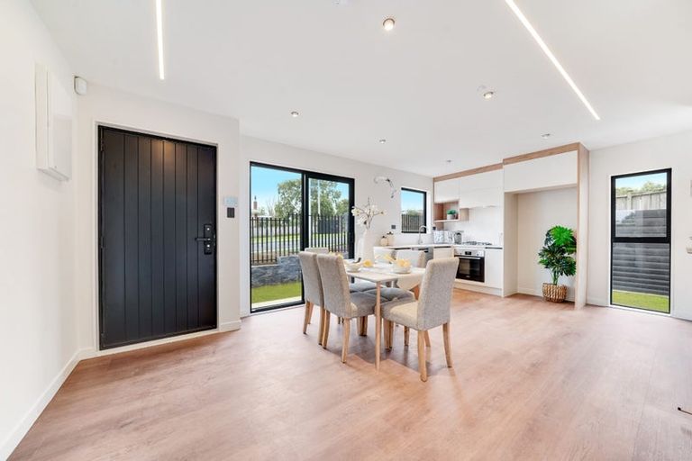 Photo of property in 1/30 Wellesley Road, Mangere Bridge, Auckland, 2022