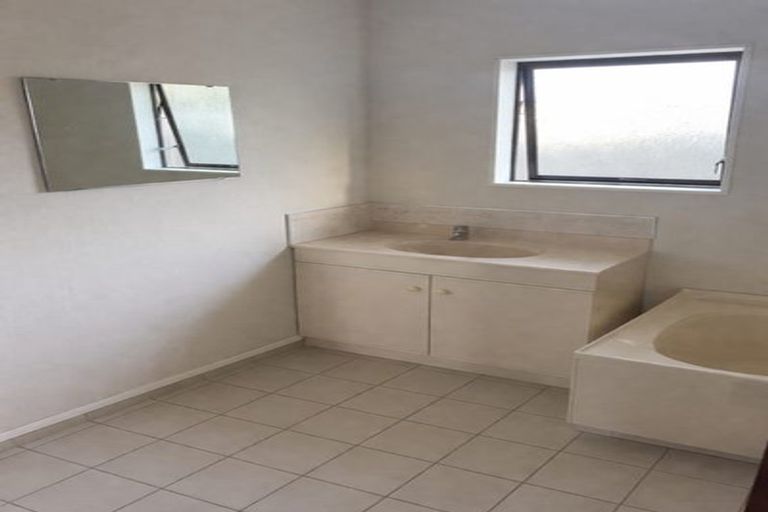 Photo of property in 7 Cardiff Place, Tamatea, Napier, 4112