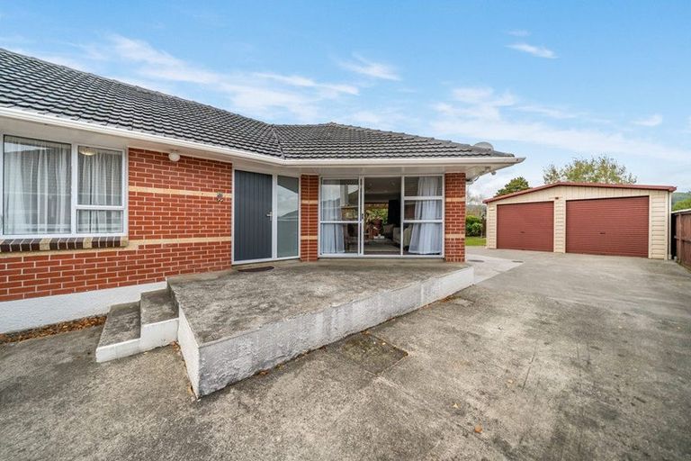 Photo of property in 80 Fraser Crescent, Elderslea, Upper Hutt, 5018