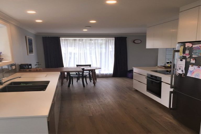 Photo of property in 87 Farquhars Road, Redwood, Christchurch, 8051