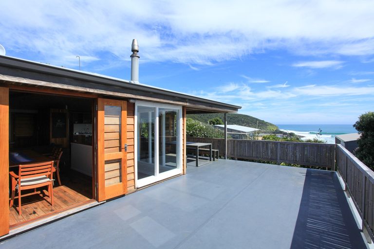 Photo of property in 21 Calvert Road, Raglan, 3297