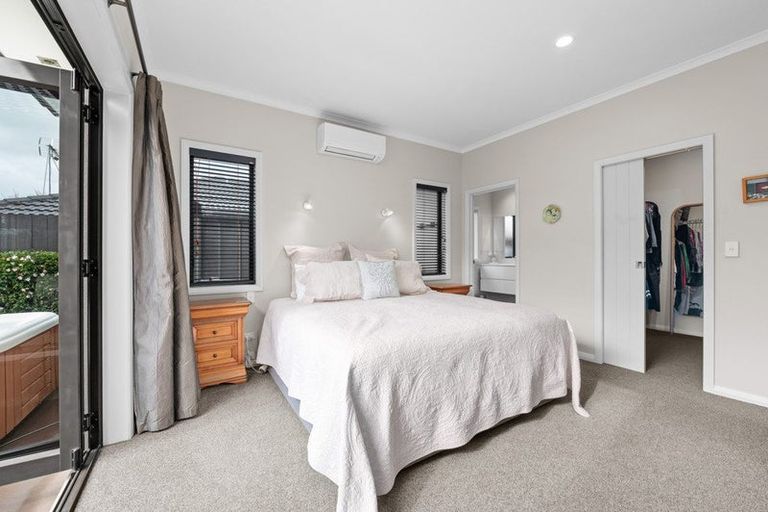 Photo of property in 52 Wiltshire Drive, Huntington, Hamilton, 3210