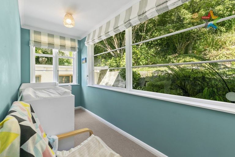 Photo of property in 46 Akatea Road, Korokoro, Lower Hutt, 5012