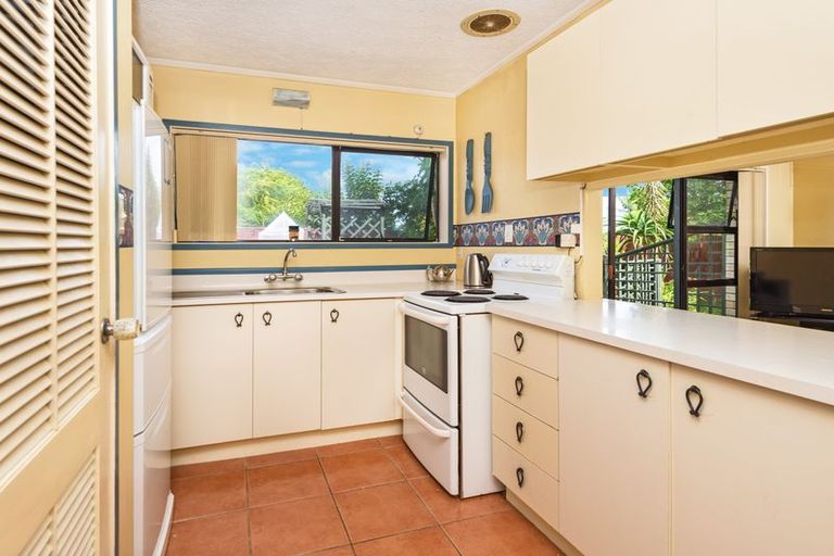 Photo of property in 100a Ridge Road, Howick, Auckland, 2014