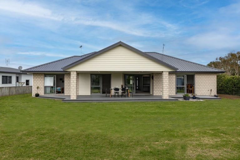 Photo of property in 9 Mylindas Road, Whakatiwai, Miranda, 2473