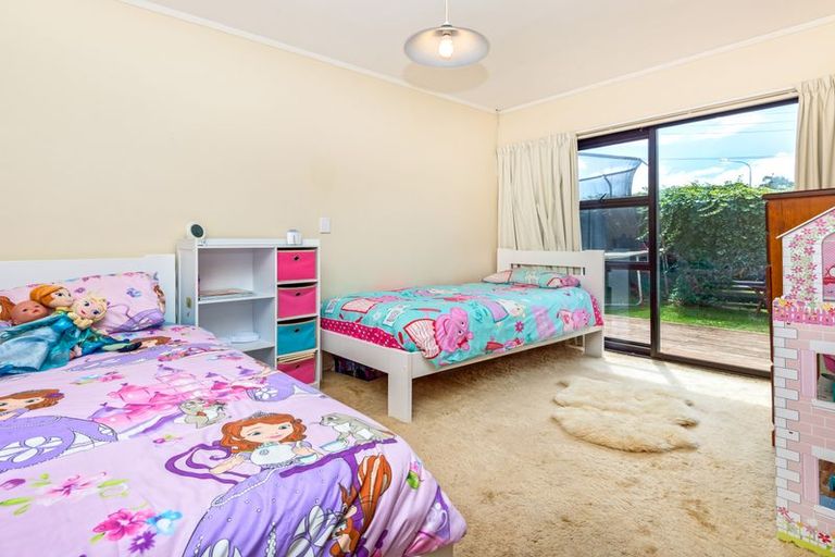 Photo of property in 100a Ridge Road, Howick, Auckland, 2014