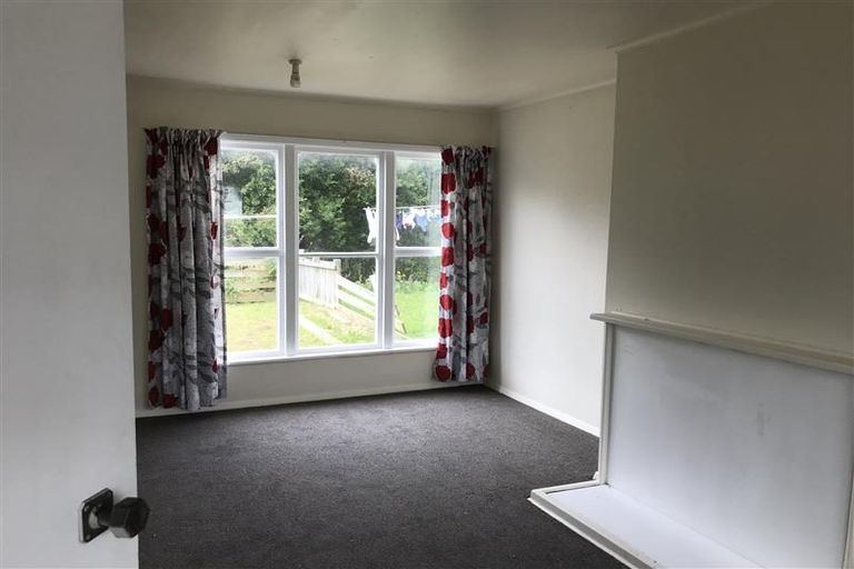 Photo of property in 27-33 Cheshire Street, Cannons Creek, Porirua, 5024