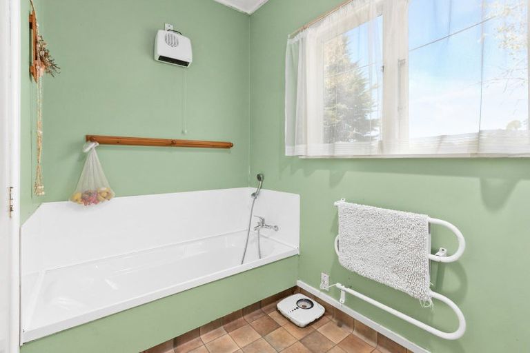 Photo of property in 36 Rochfort Street, Otane, 4202