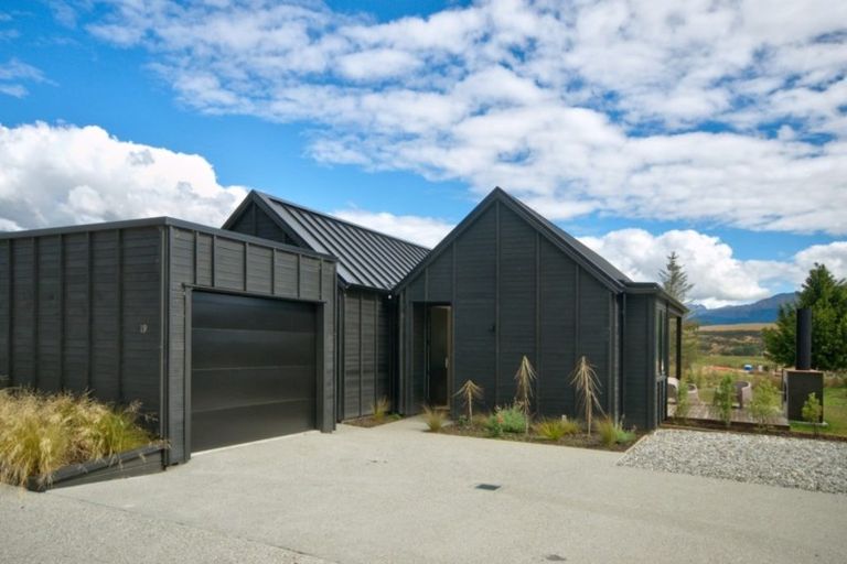 Photo of property in 19 Mckenzies Shute, Jacks Point, Queenstown, 9371