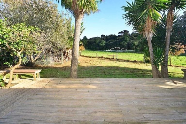 Photo of property in 3265 South Head Road, South Head, Helensville, 0874