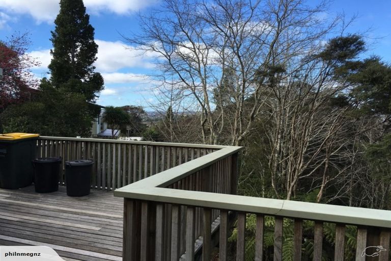 Photo of property in 40b Staincross Street, Green Bay, Auckland, 0604