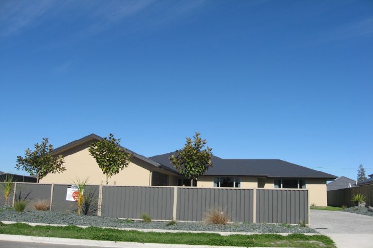 Photo of property in 53 Covent Drive, Stoke, Nelson, 7011