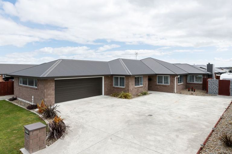 Photo of property in 47 Rodeo Drive, Kelvin Grove, Palmerston North, 4414