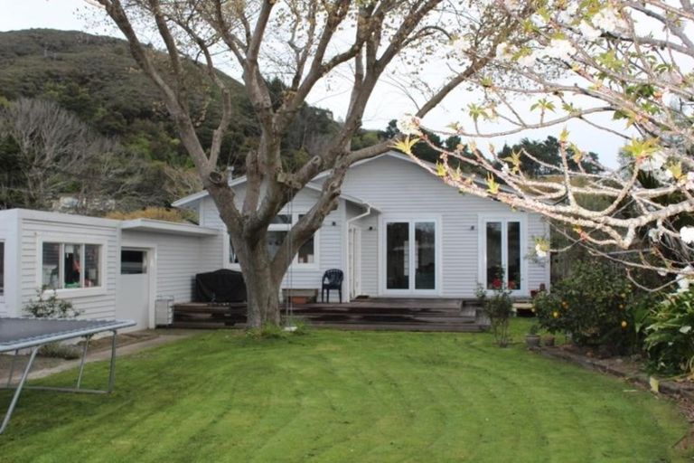 Photo of property in 35 Burnside Street, Waterloo, Lower Hutt, 5011