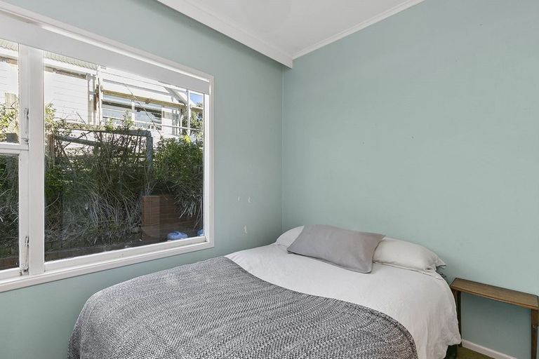 Photo of property in 97 Townsend Road, Miramar, Wellington, 6022